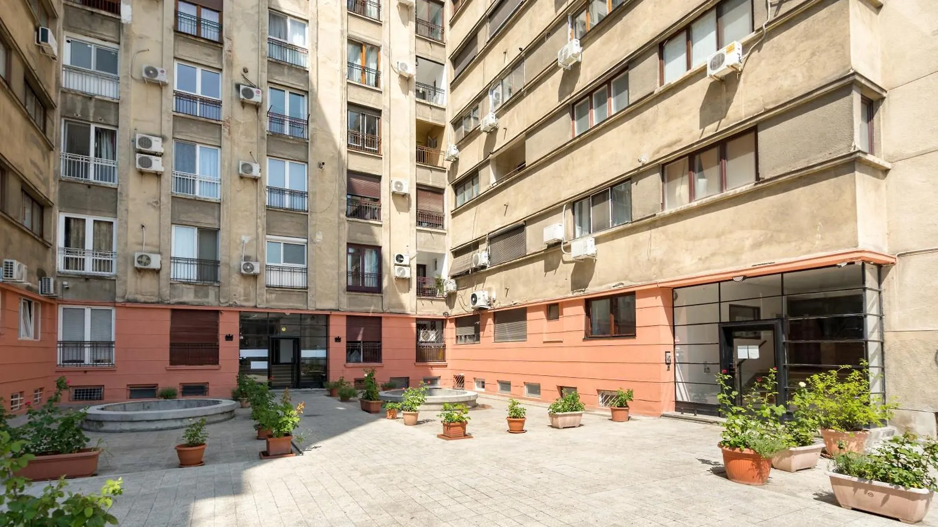 Steps2 Old Town & Metro - Heart Of History Apartment