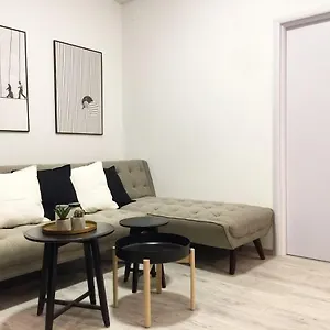 Appartamento Perfect Home: Cozy 2br & Balcony, Bucarest