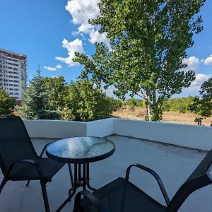 Apartment Horizon View - Lakefront Terrace, Bucharest